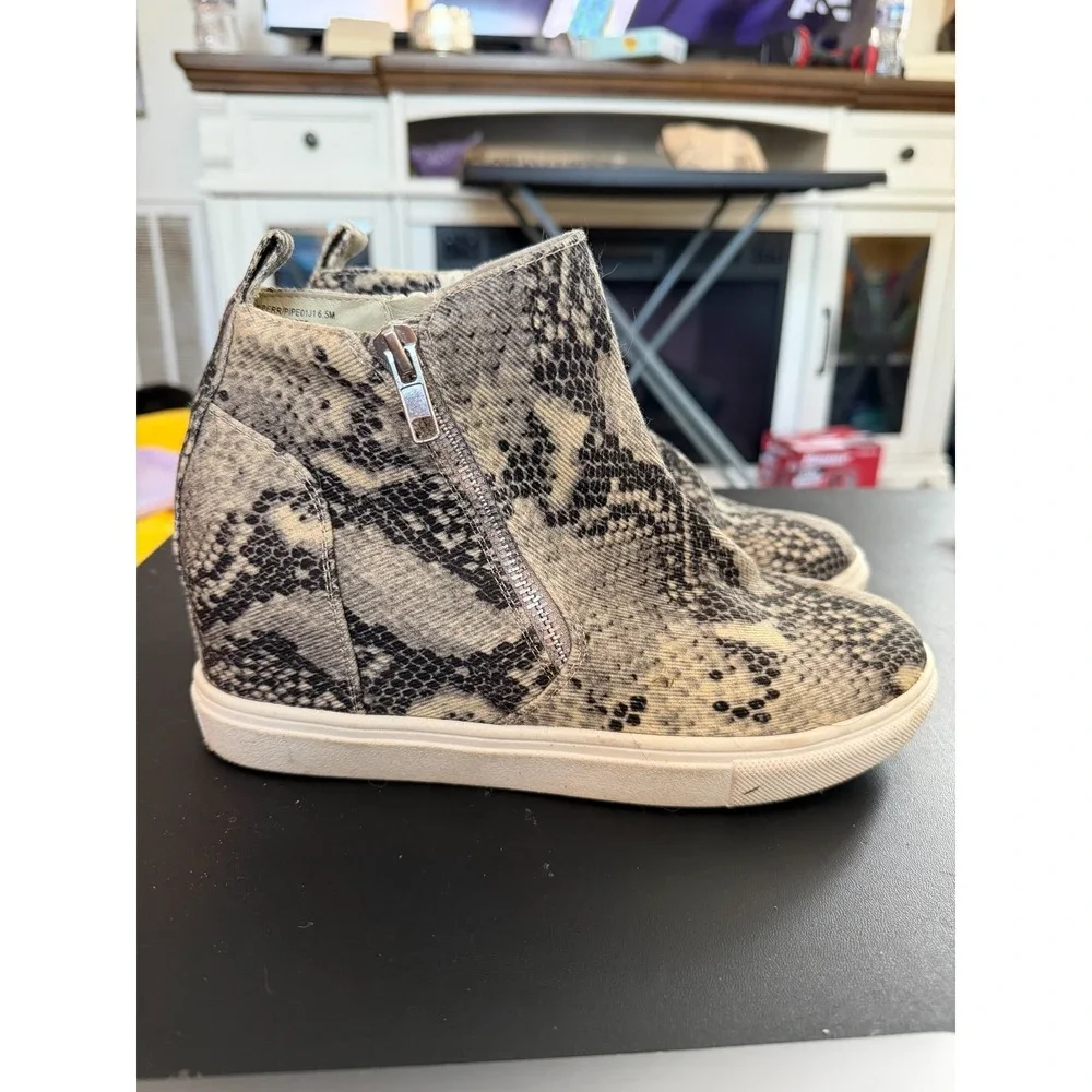 Madden‎ Girl Snake Print Heeled Bootie in 6.5